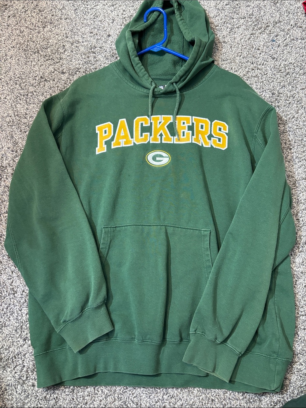 Green Packers Pullover Hoodie with Yellow Logo